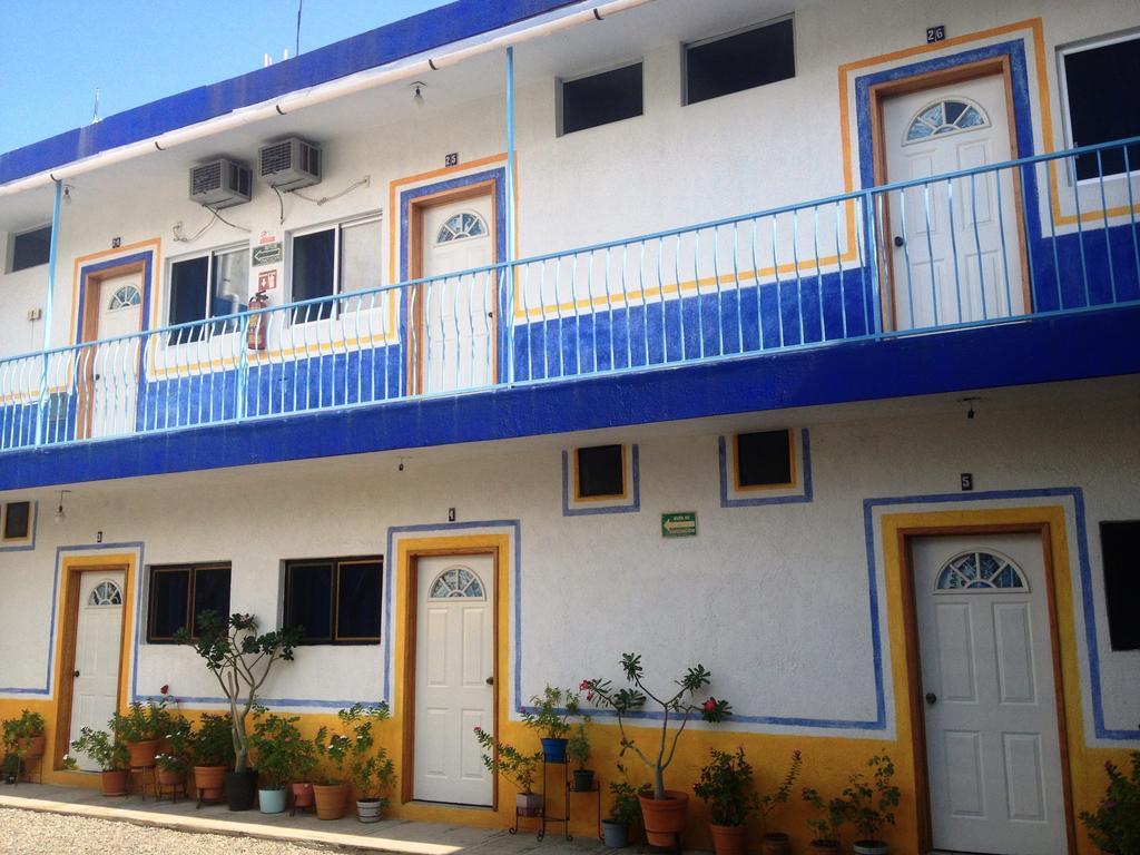 Hotel Sarabi Barra de Navidad Exterior foto